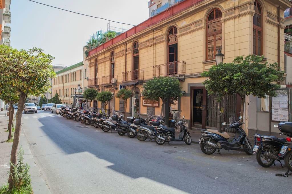 Bilocale In Centro Apartamento Salerno Exterior foto